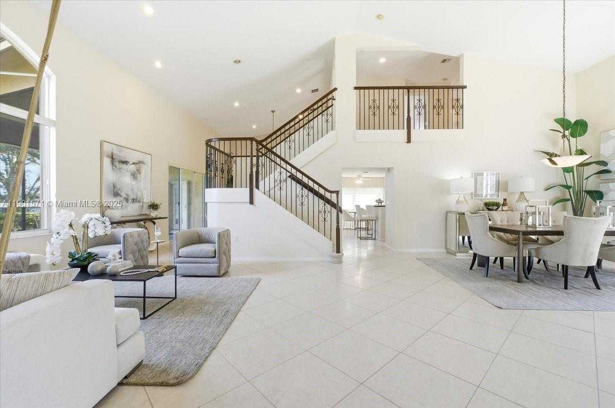 Small Image of 13931 NORTH WEST 19TH ST, Pembroke Pines Number 10