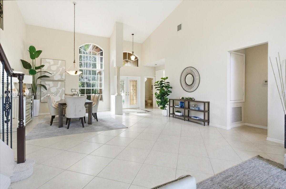 Small Image of 13931 NORTH WEST 19TH ST, Pembroke Pines Number 11