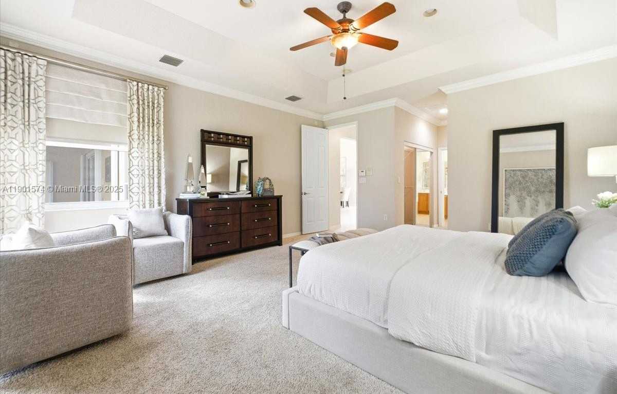 Small Image of 13931 NORTH WEST 19TH ST, Pembroke Pines Number 12