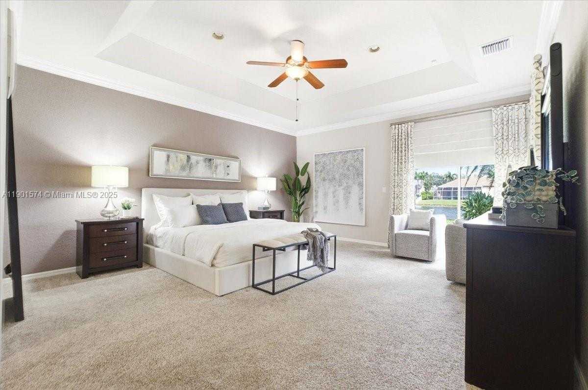 Small Image of 13931 NORTH WEST 19TH ST, Pembroke Pines Number 3