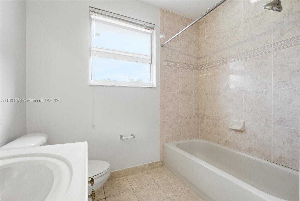 Small Image of 13931 NORTH WEST 19TH ST, Pembroke Pines Number 39