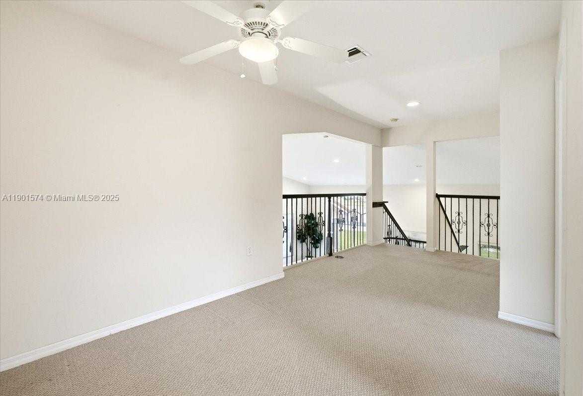 Small Image of 13931 NORTH WEST 19TH ST, Pembroke Pines Number 43