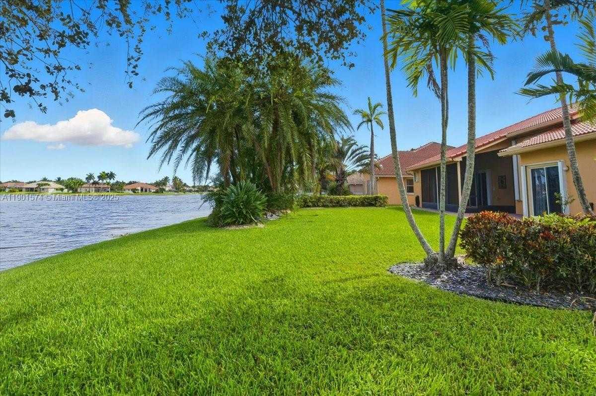 Small Image of 13931 NORTH WEST 19TH ST, Pembroke Pines Number 45