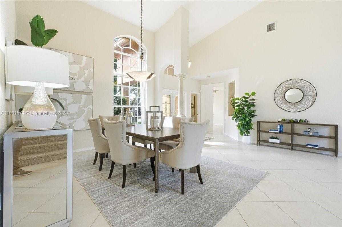 Small Image of 13931 NORTH WEST 19TH ST, Pembroke Pines Number 8