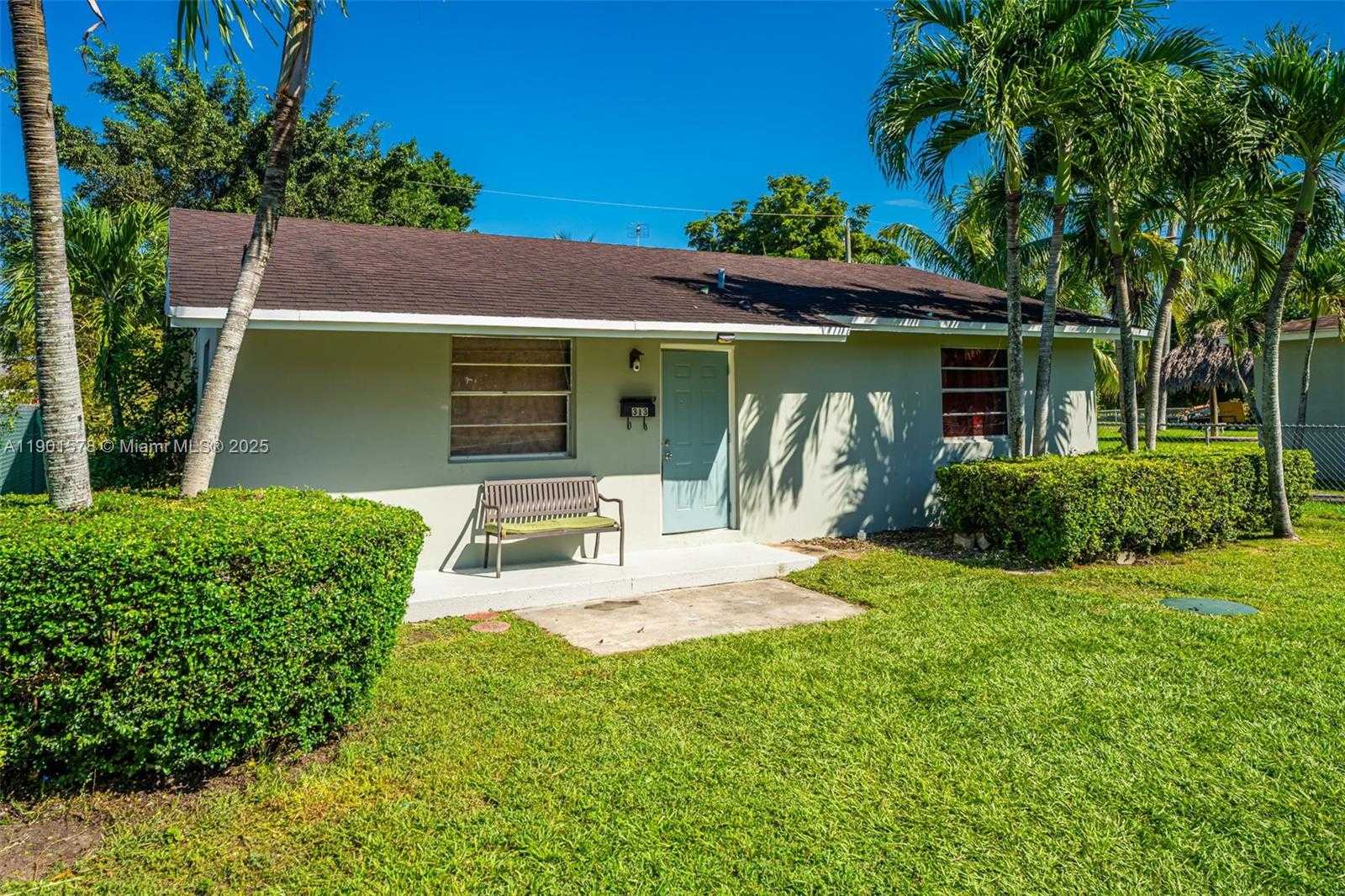 Small Image of 313 NORTH WEST 12TH ST, Homestead Number 1