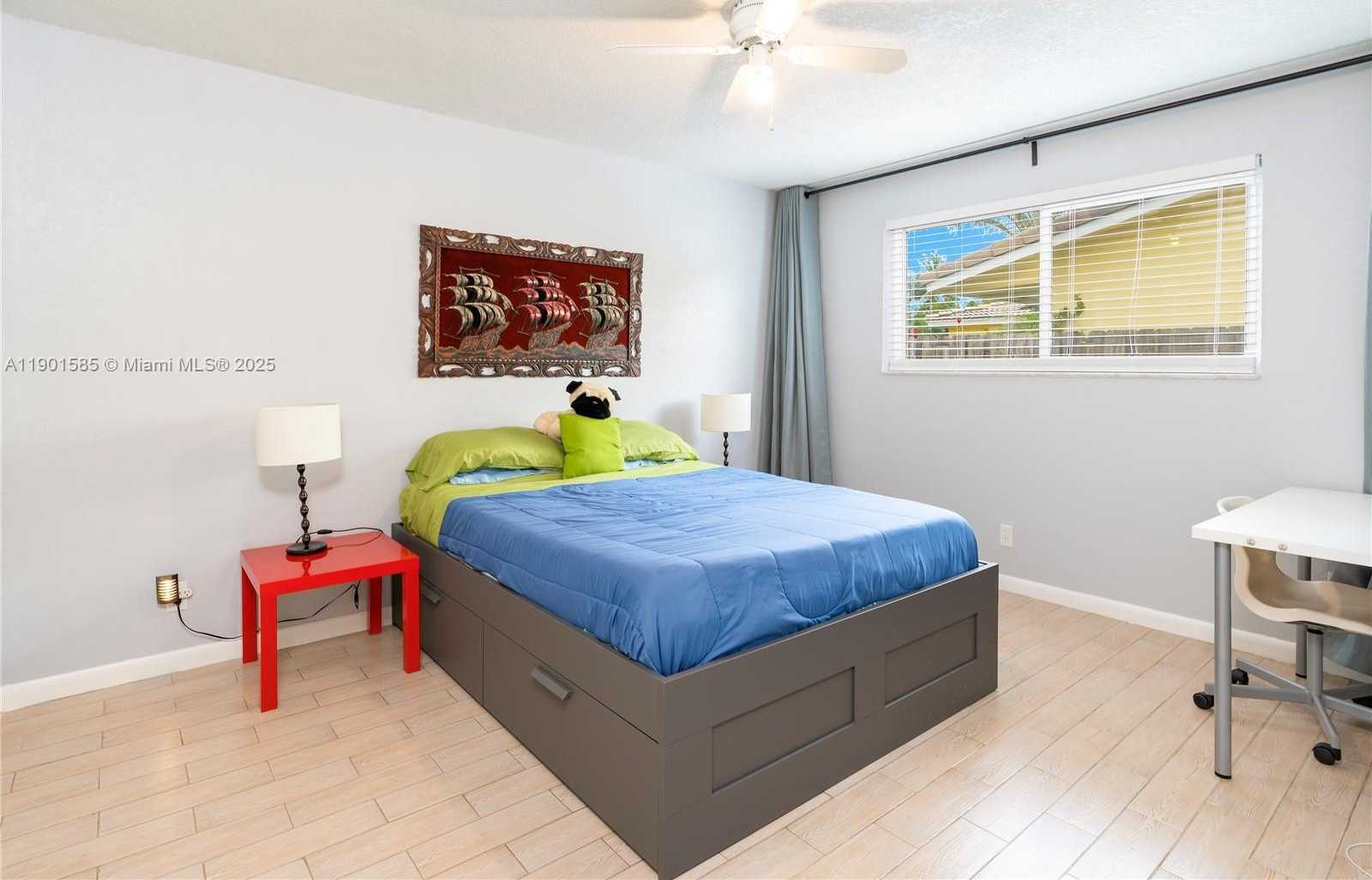 Small Image of 5124 MCKINLEY ST, Hollywood Number 11