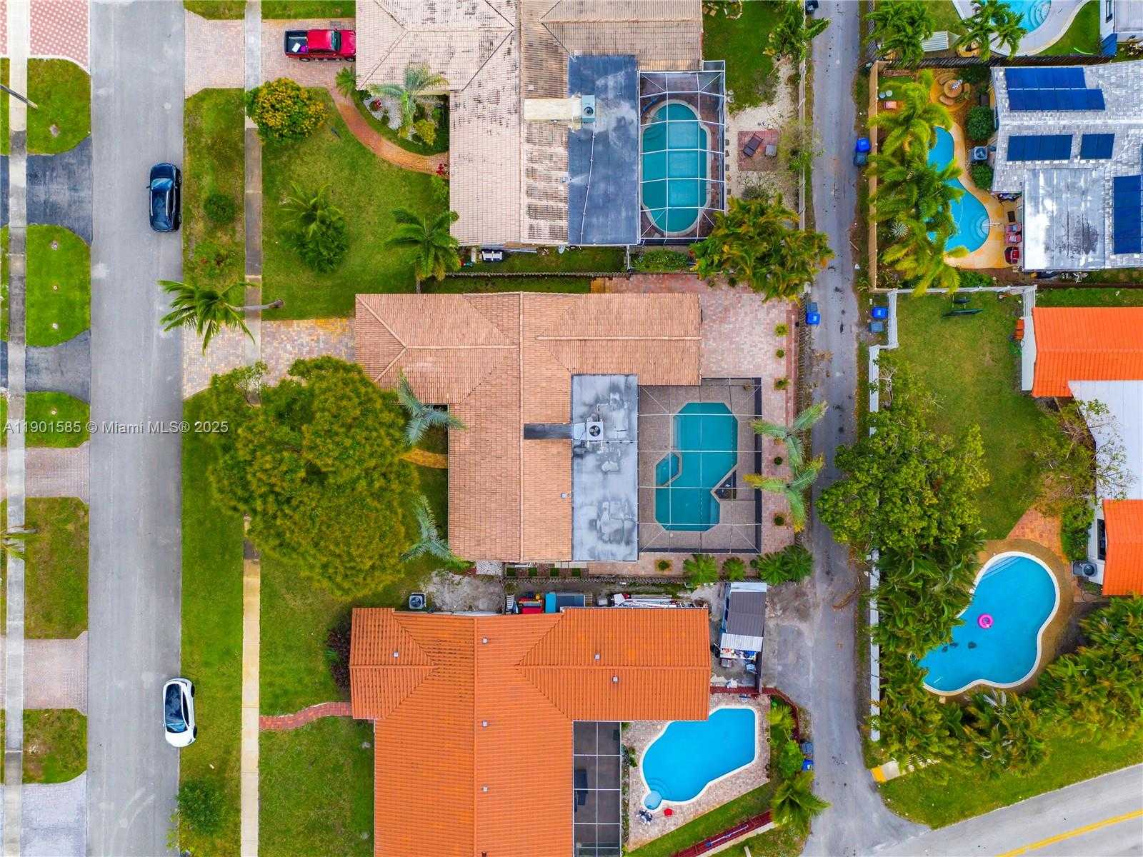 Small Image of 5124 MCKINLEY ST, Hollywood Number 16