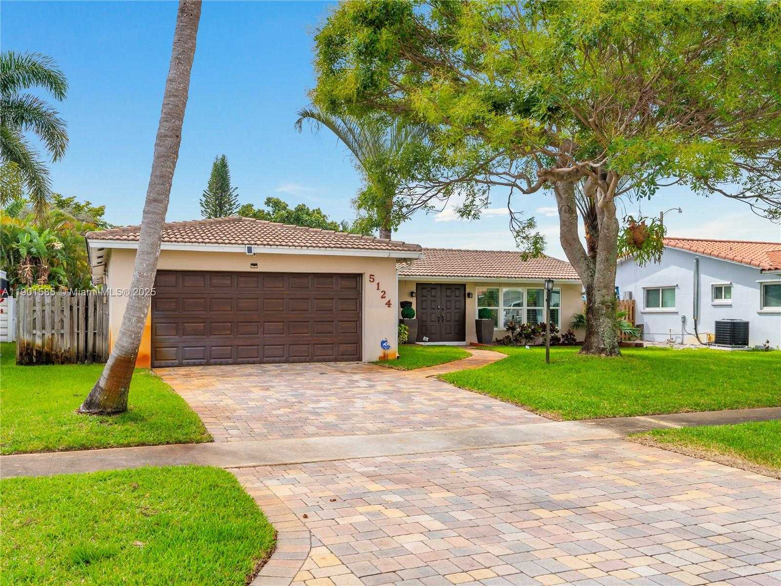 Small Image of 5124 MCKINLEY ST, Hollywood Number 23