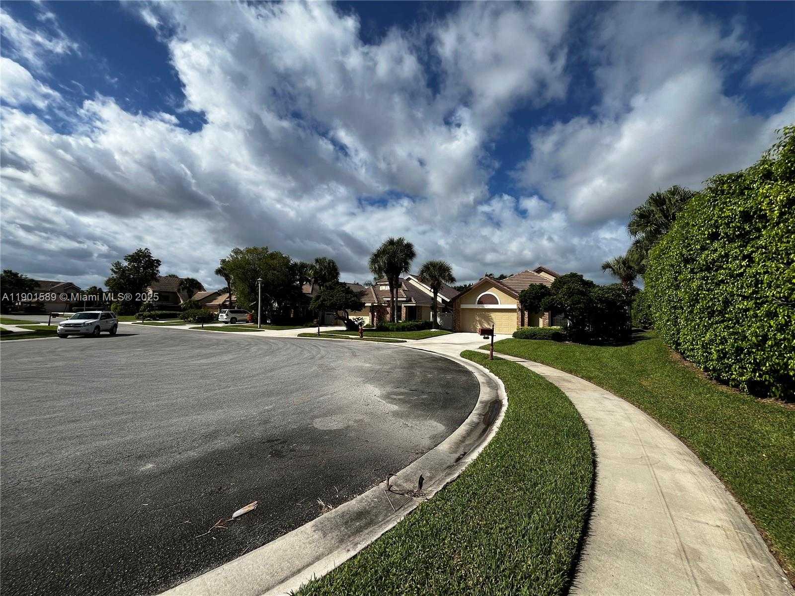 Small Image of 8079 POPASH CT, Boynton Beach Number 29