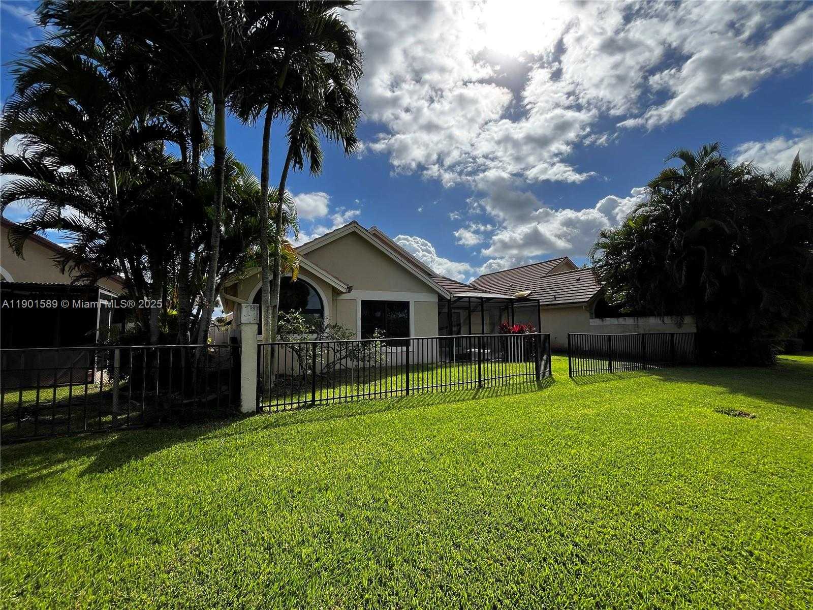 Small Image of 8079 POPASH CT, Boynton Beach Number 6