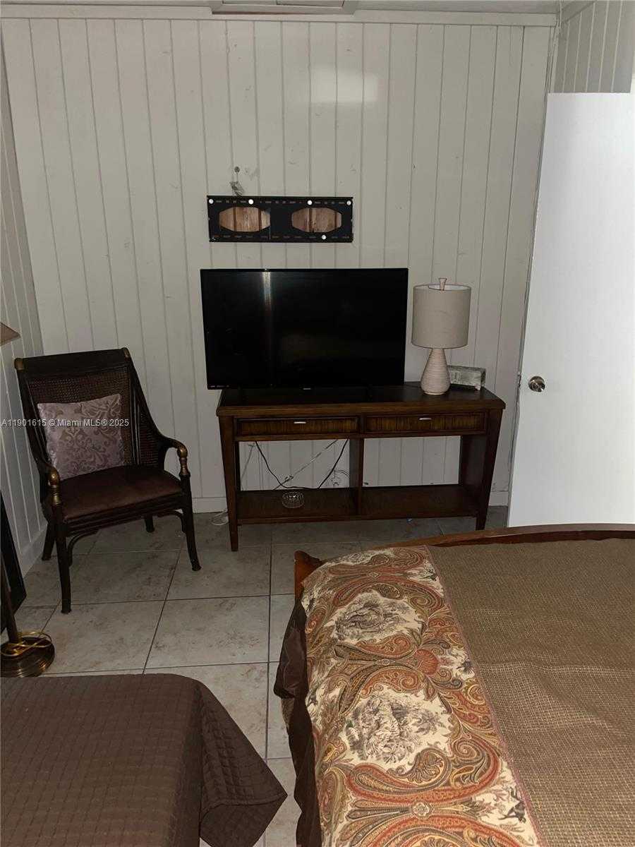 Small Image of 6510 PARK ST, Hollywood Number 9