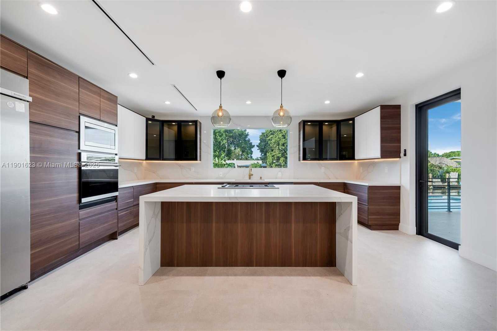 Small Image of 1505 SOUTH WEST 5TH PL, Fort Lauderdale Number 21