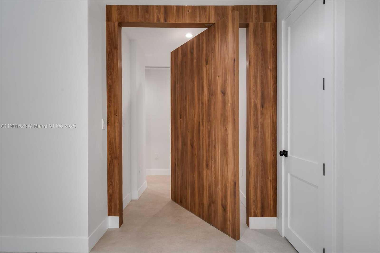 Small Image of 1505 SOUTH WEST 5TH PL, Fort Lauderdale Number 34
