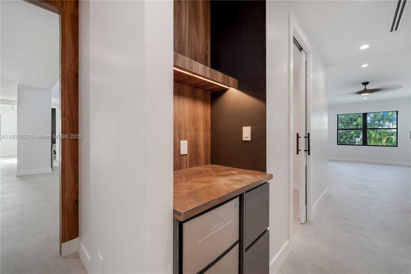 Small Image of 1505 SOUTH WEST 5TH PL, Fort Lauderdale Number 37