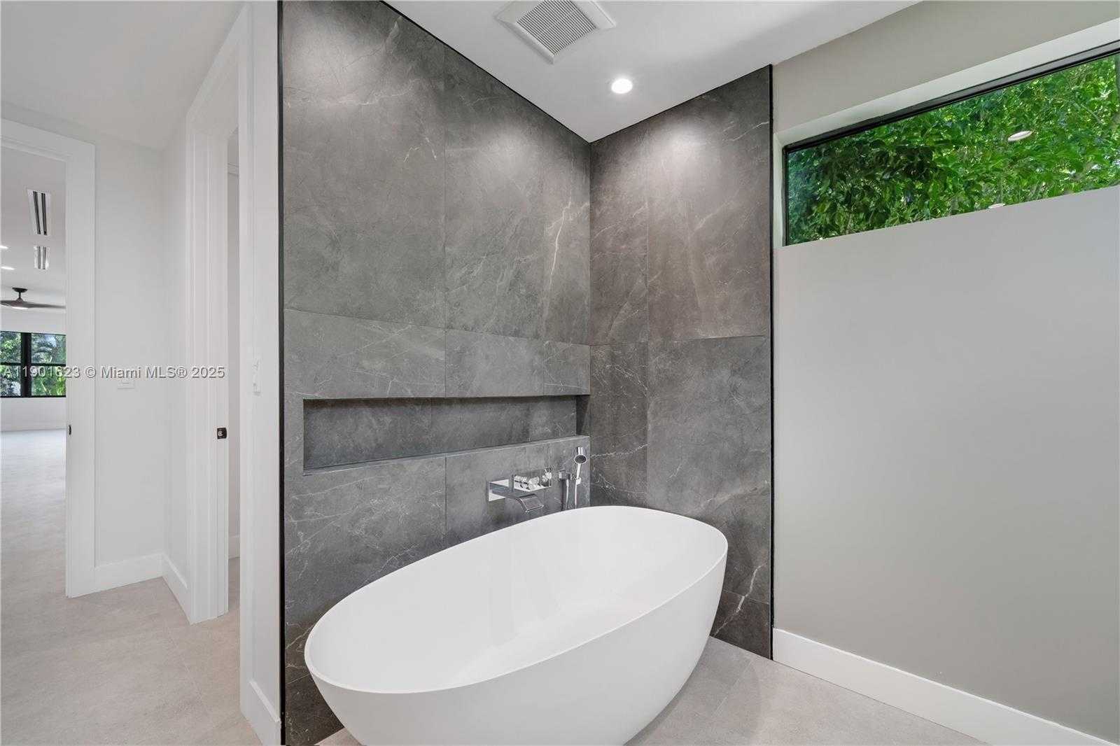 Small Image of 1505 SOUTH WEST 5TH PL, Fort Lauderdale Number 45