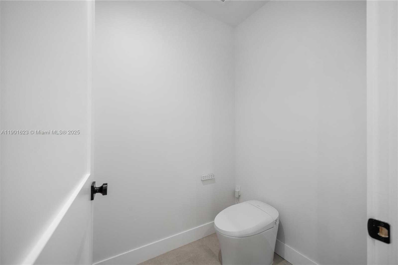 Small Image of 1505 SOUTH WEST 5TH PL, Fort Lauderdale Number 48