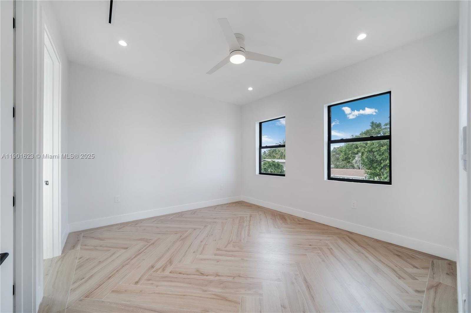 Small Image of 1505 SOUTH WEST 5TH PL, Fort Lauderdale Number 63