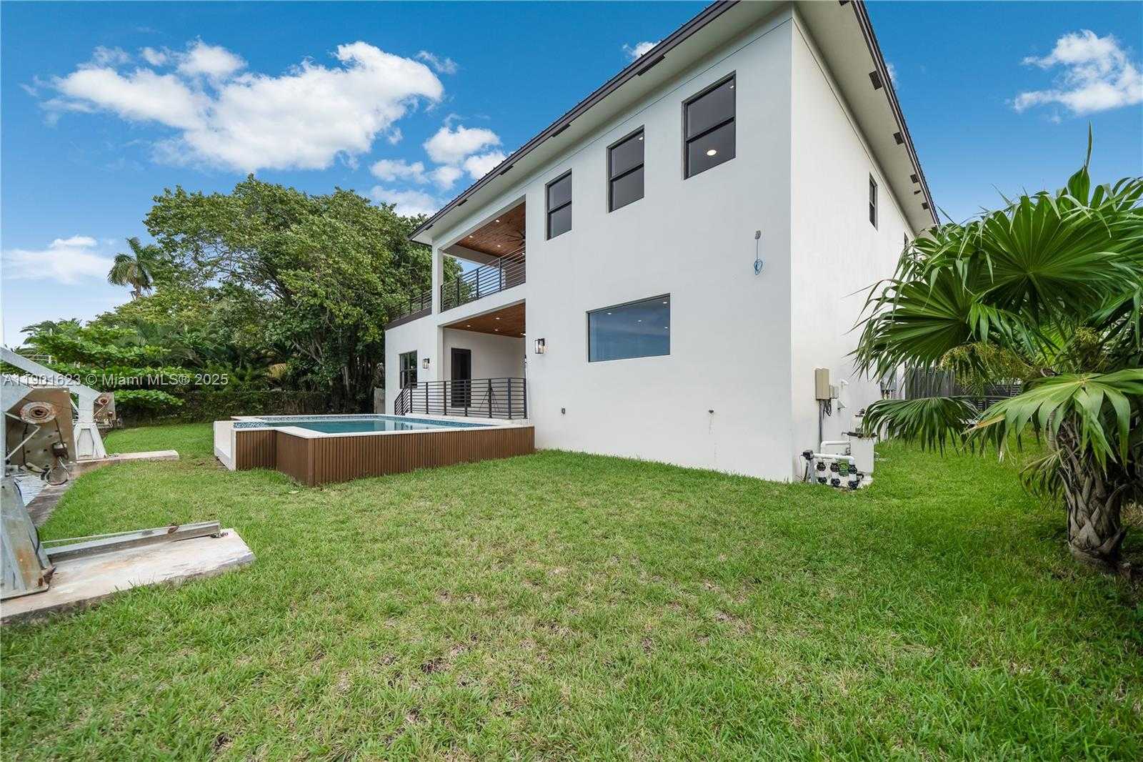Small Image of 1505 SOUTH WEST 5TH PL, Fort Lauderdale Number 76