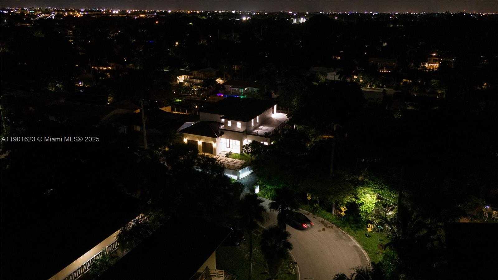 Small Image of 1505 SOUTH WEST 5TH PL, Fort Lauderdale Number 87