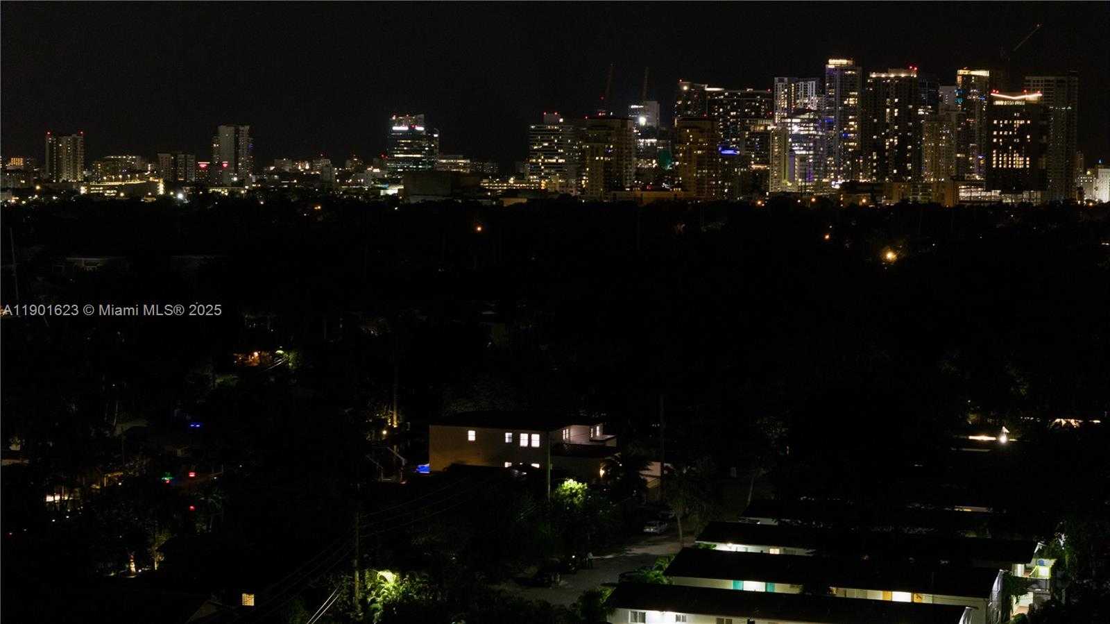 Small Image of 1505 SOUTH WEST 5TH PL, Fort Lauderdale Number 88