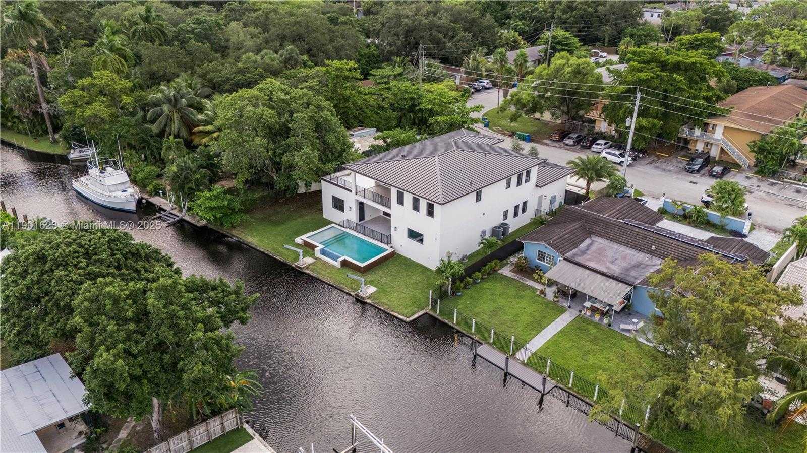 Small Image of 1505 SOUTH WEST 5TH PL, Fort Lauderdale Number 95