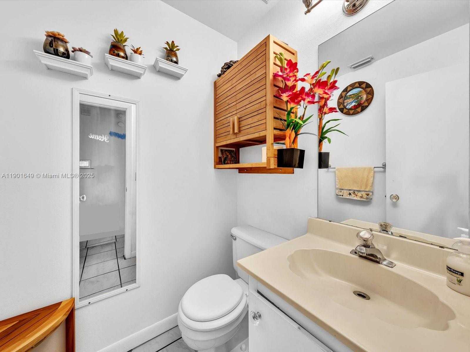 Small Image of 875 NORTH WEST 99TH AVE, Plantation Number 16