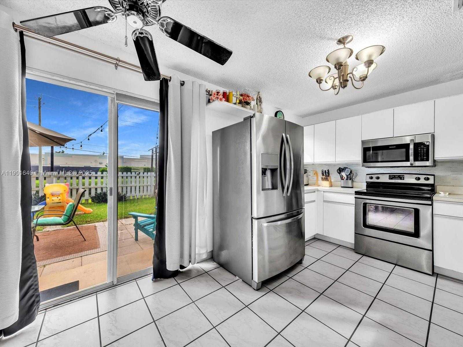 Small Image of 875 NORTH WEST 99TH AVE, Plantation Number 18