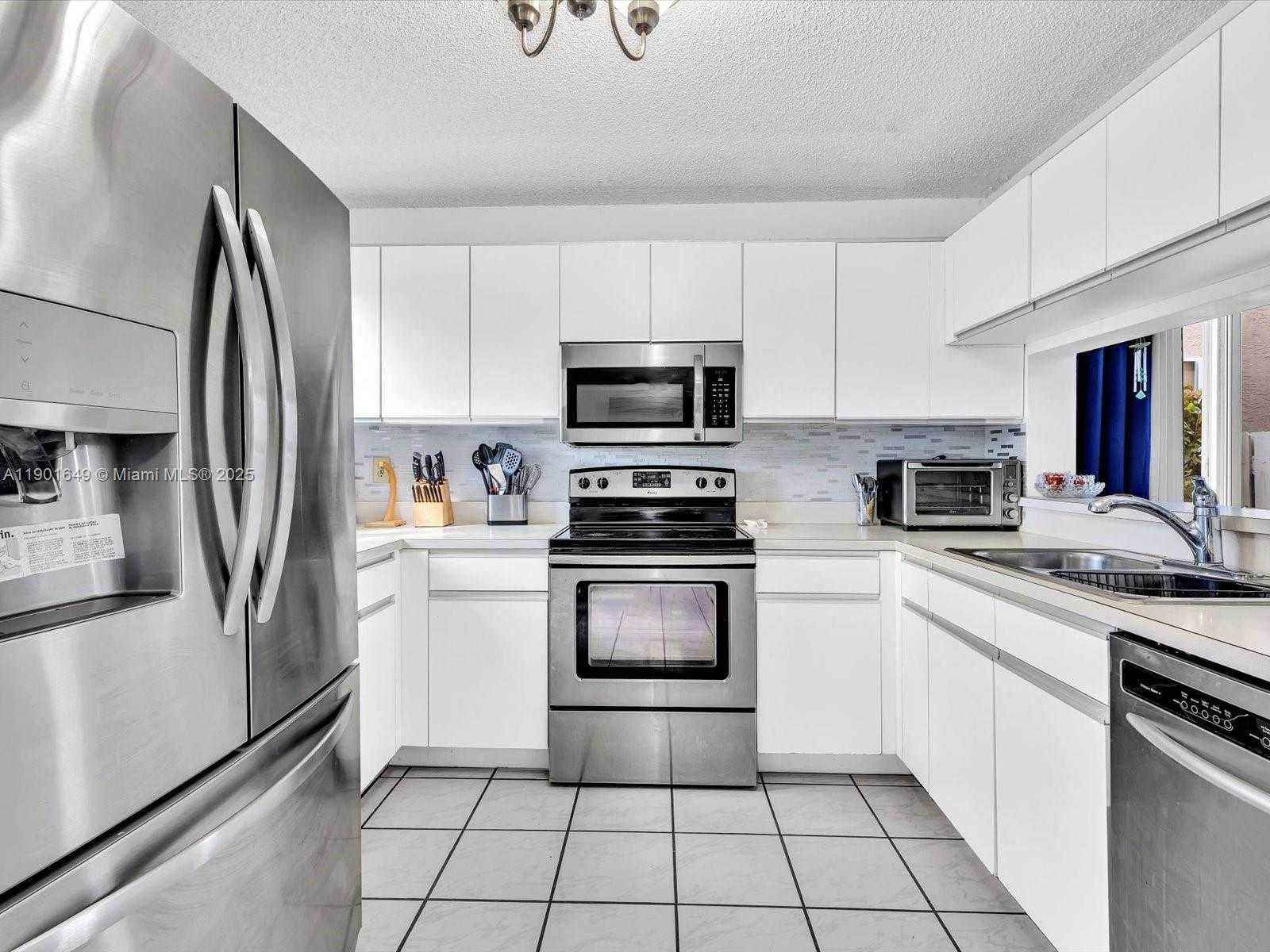 Small Image of 875 NORTH WEST 99TH AVE, Plantation Number 19