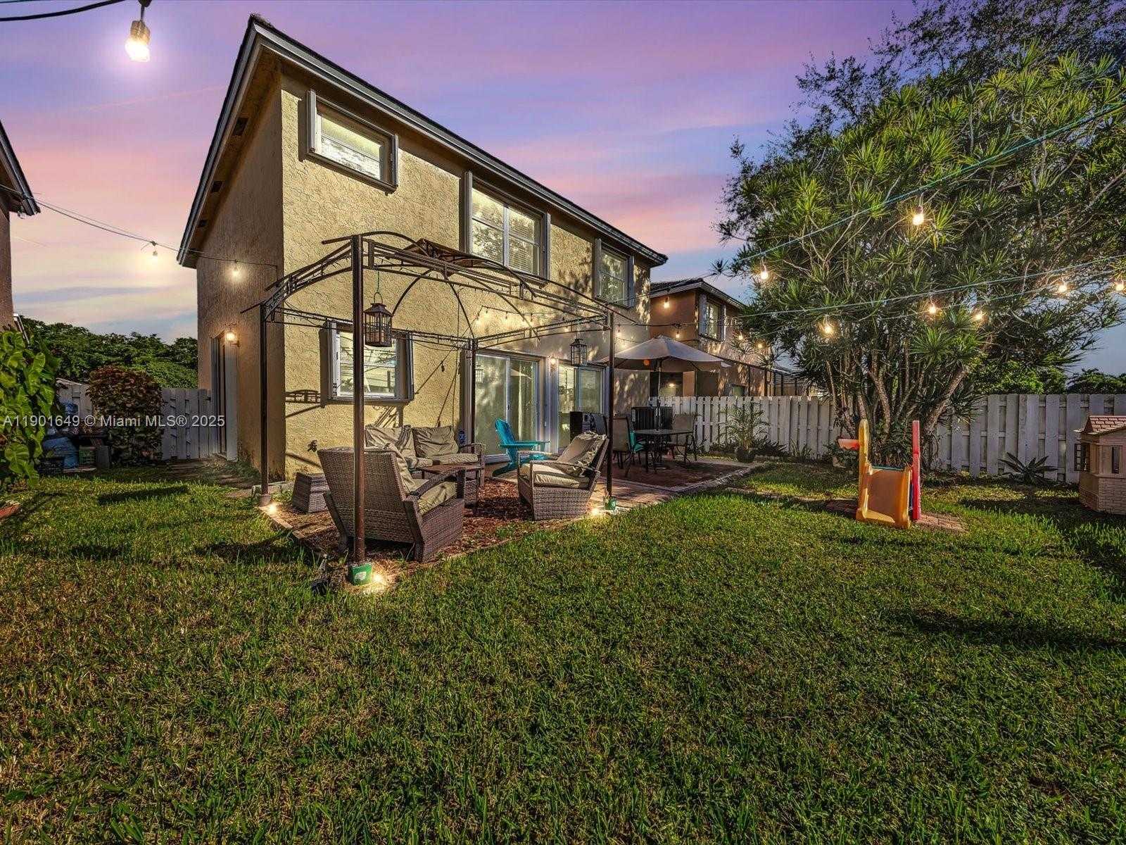 Small Image of 875 NORTH WEST 99TH AVE, Plantation Number 2