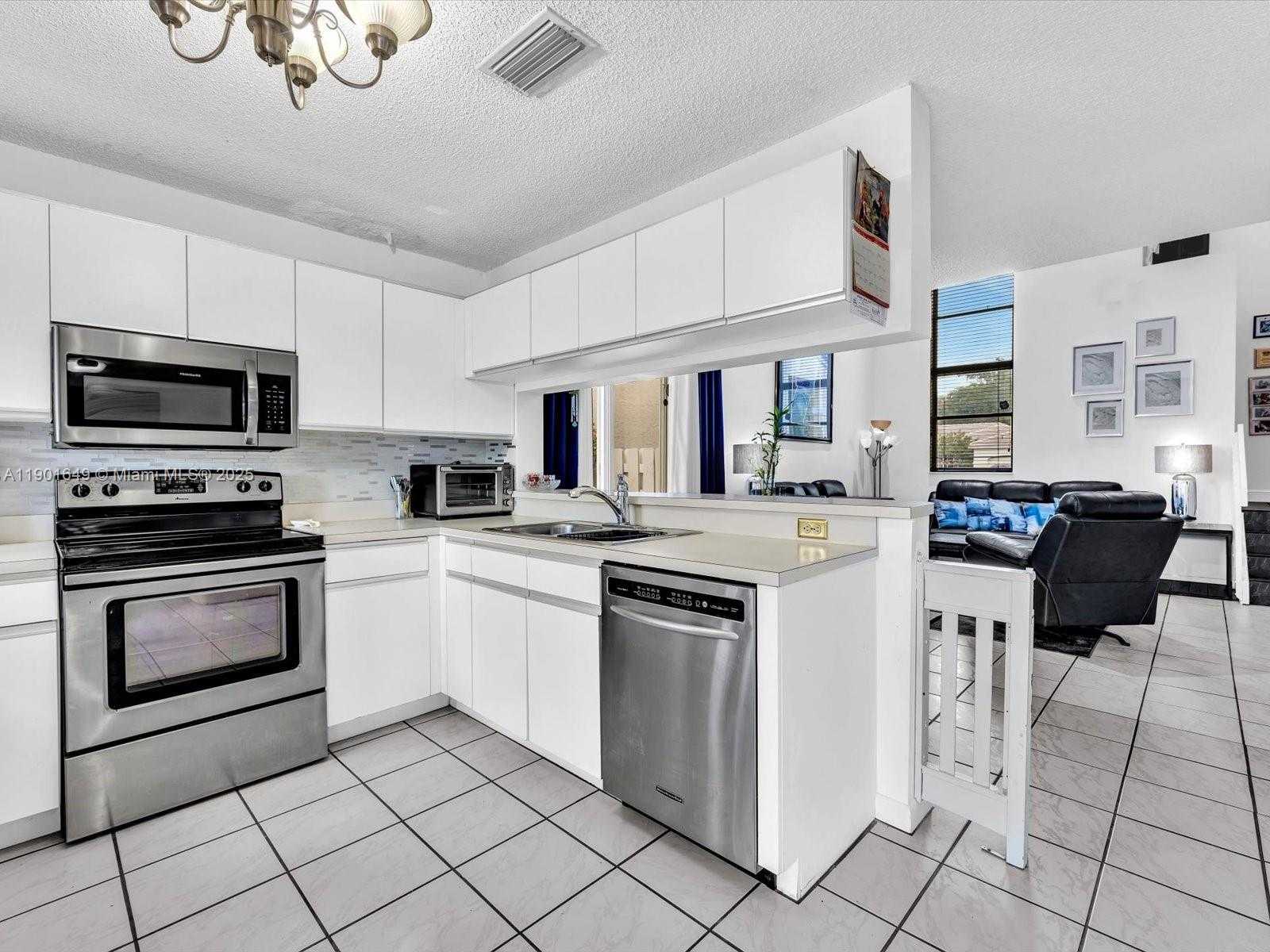 Small Image of 875 NORTH WEST 99TH AVE, Plantation Number 20