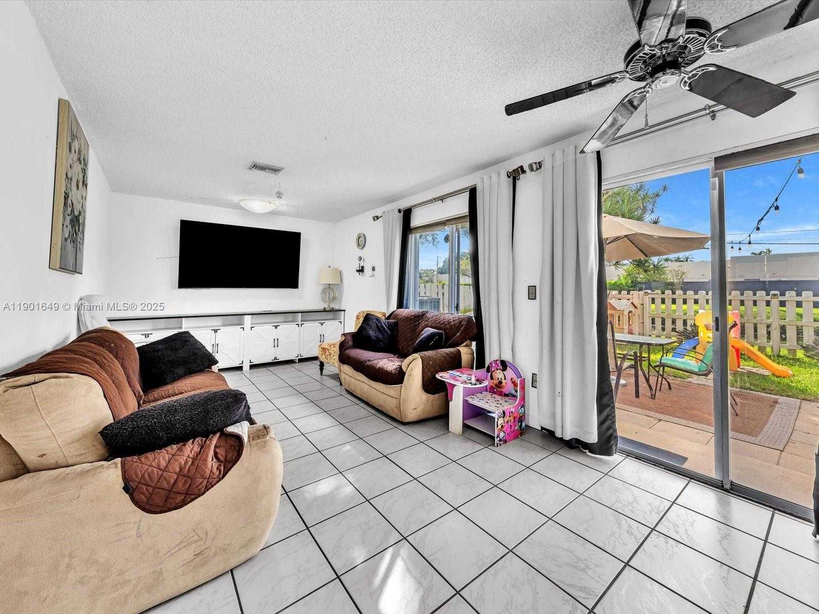 Small Image of 875 NORTH WEST 99TH AVE, Plantation Number 27