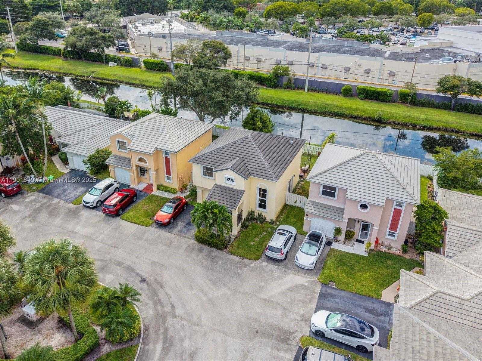 Small Image of 875 NORTH WEST 99TH AVE, Plantation Number 52