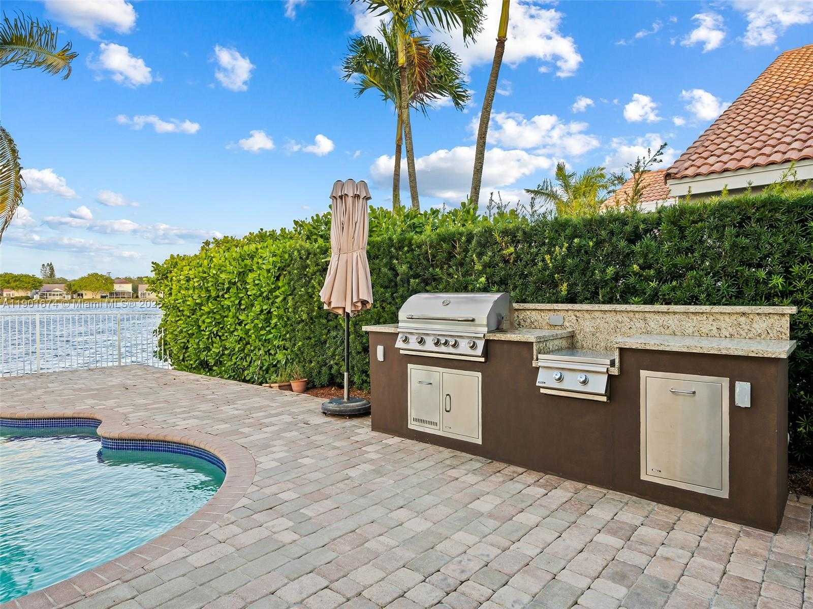 Small Image of 1206 FALLS BLVD, Weston Number 13