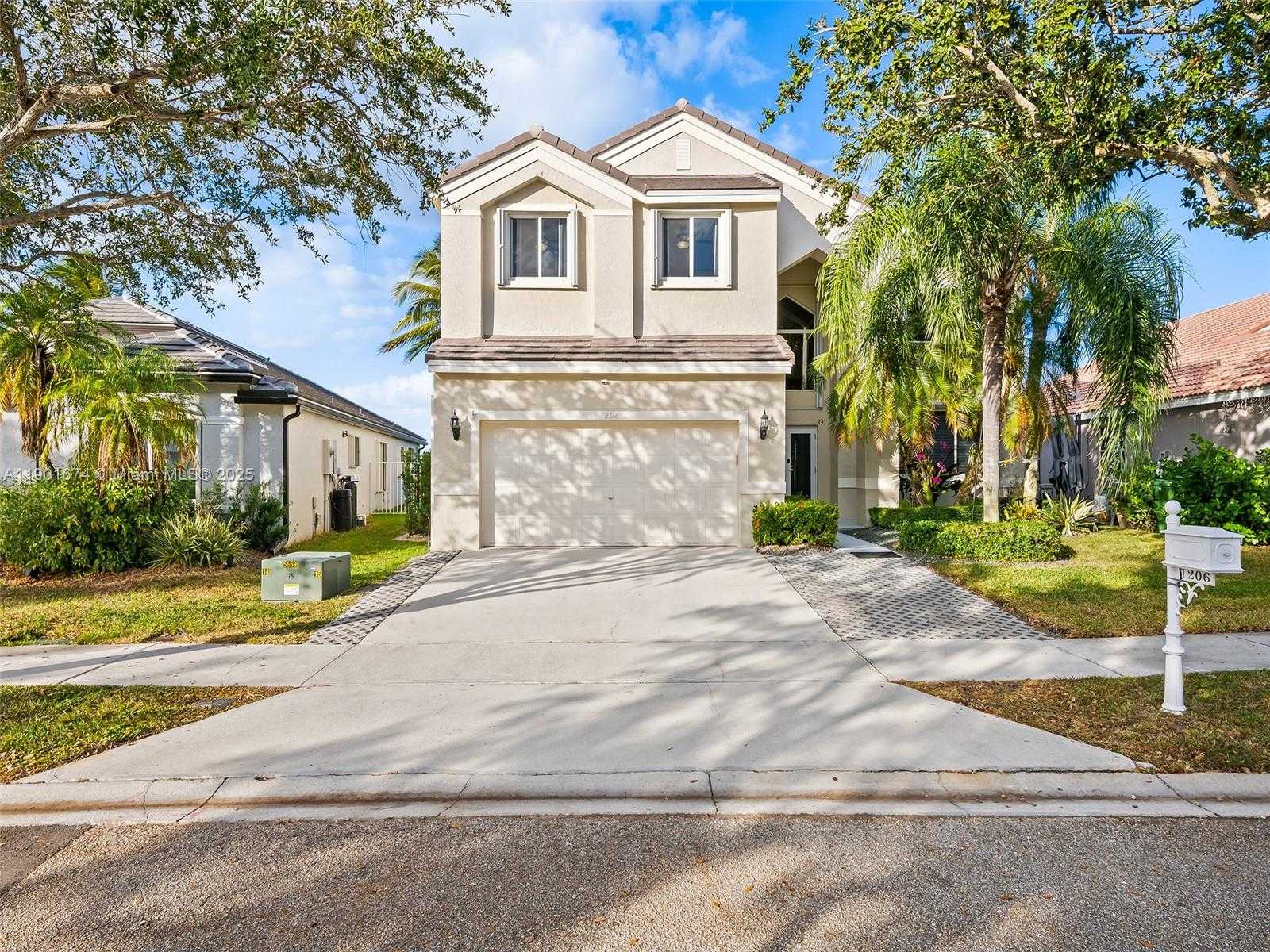 Small Image of 1206 FALLS BLVD, Weston Number 3