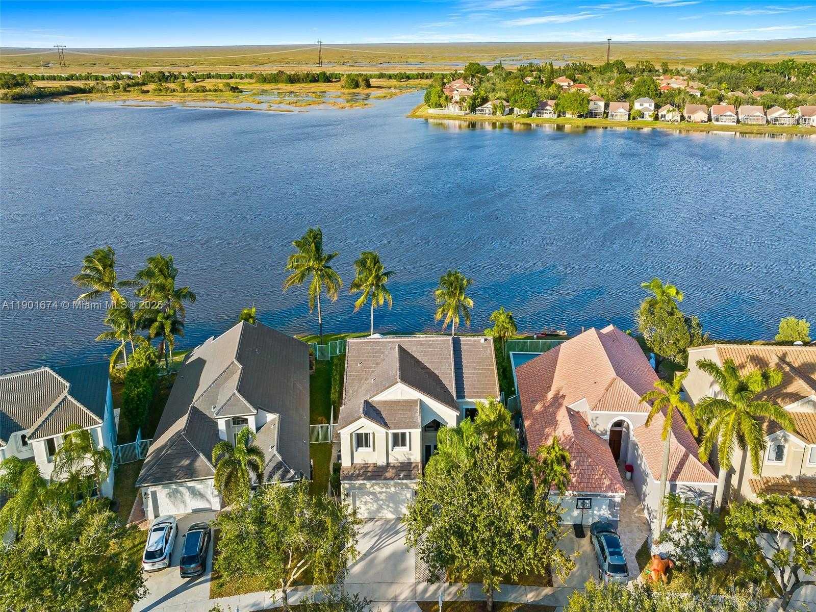 Small Image of 1206 FALLS BLVD, Weston Number 6
