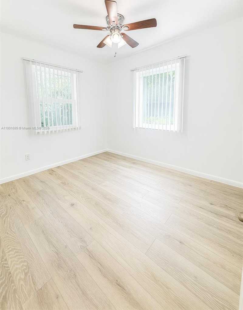 Small Image of 6317 CLEVELAND ST, Hollywood Number 6