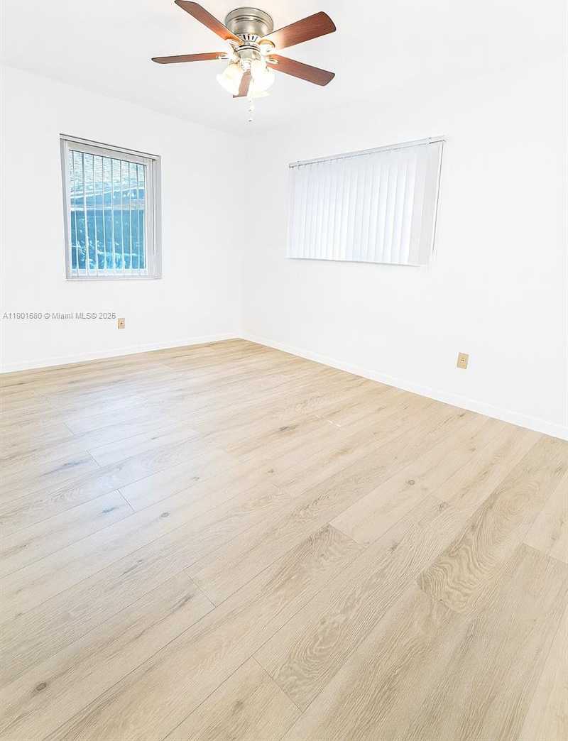 Small Image of 6317 CLEVELAND ST, Hollywood Number 7