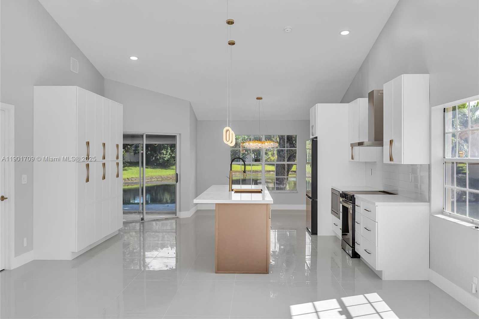 Imagen de Pequeño Objeto