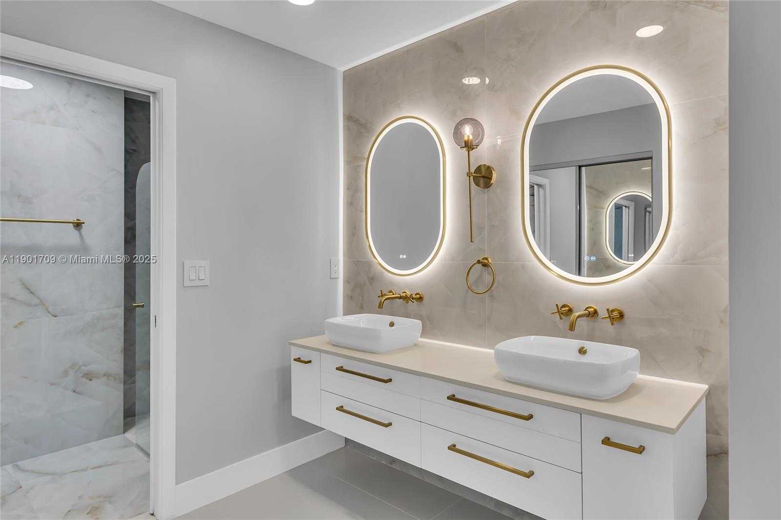 Imagen de Pequeño Objeto