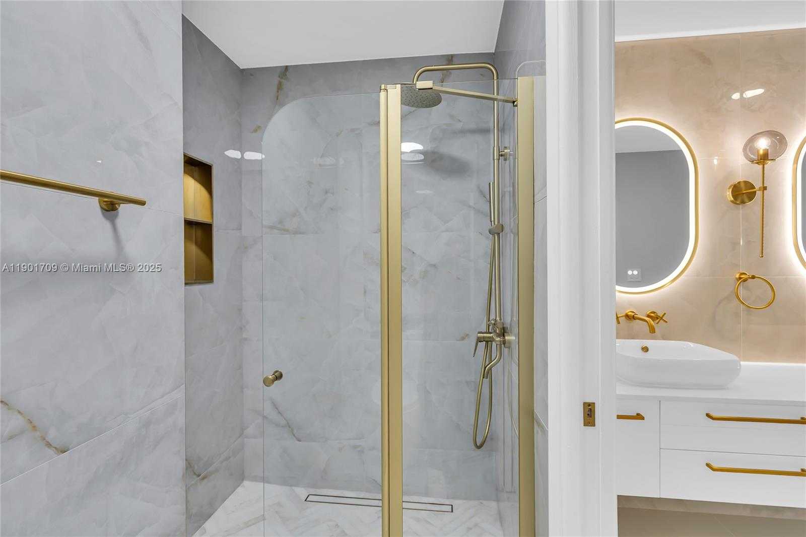 Imagen de Pequeño Objeto