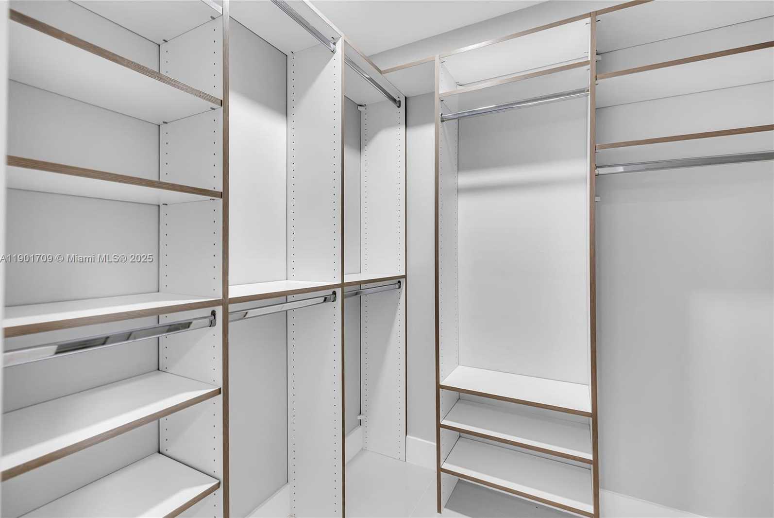 Imagen de Pequeño Objeto