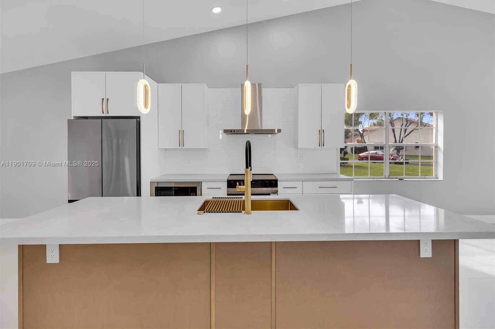 Imagen de Pequeño Objeto