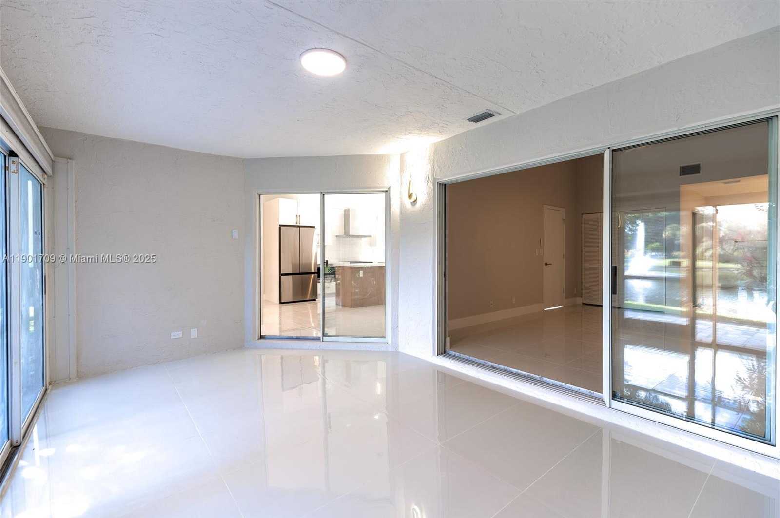 Imagen de Pequeño Objeto