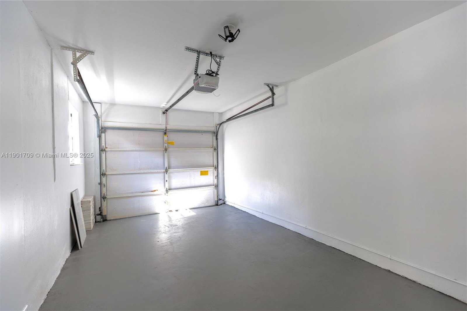 Imagen de Pequeño Objeto