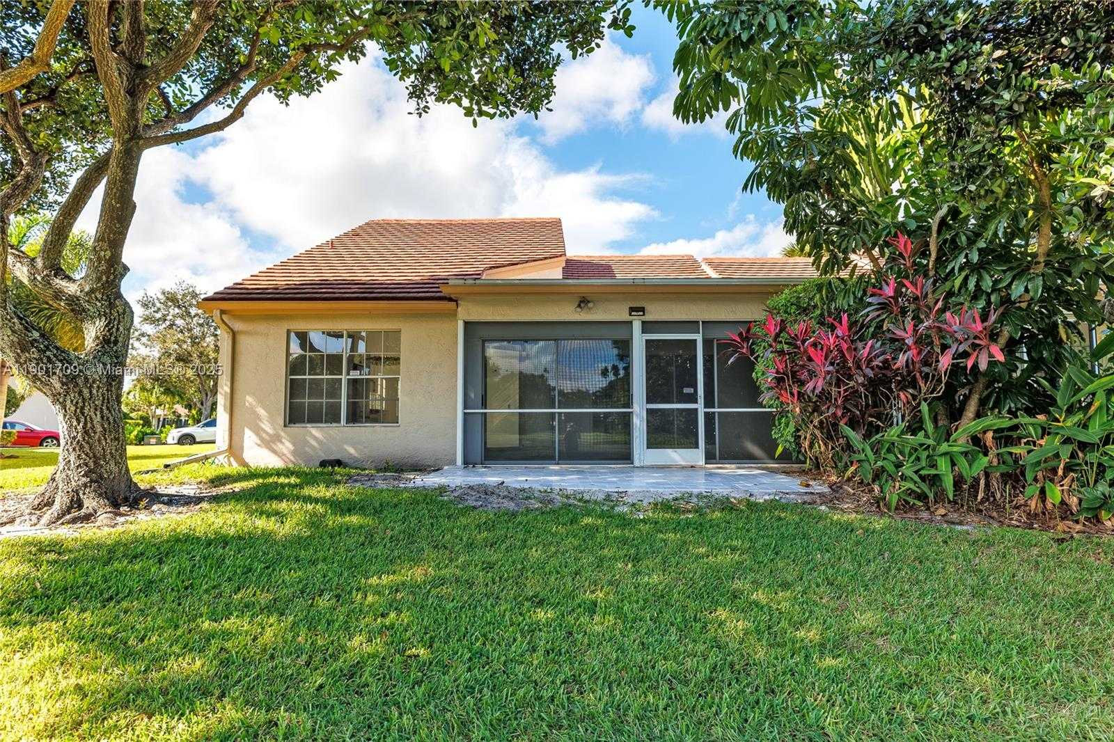 Imagen de Pequeño Objeto