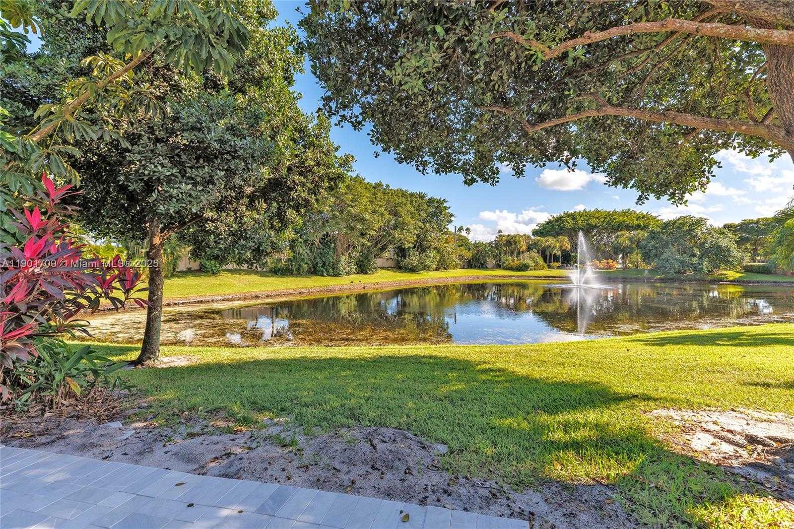 Imagen de Pequeño Objeto