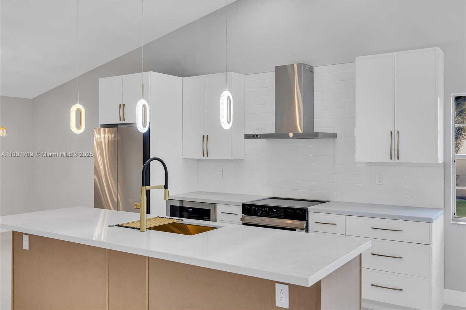 Imagen de Pequeño Objeto