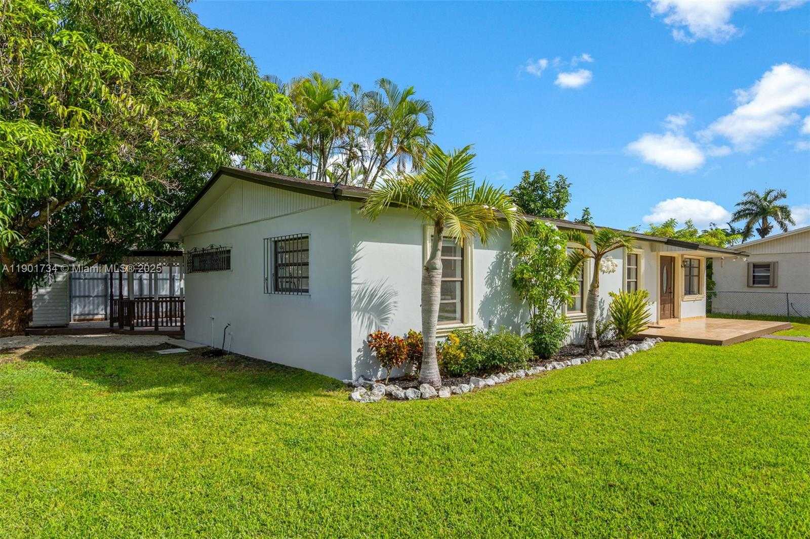 Small Image of 15411 SOUTH WEST 305TH ST, Homestead Number 27