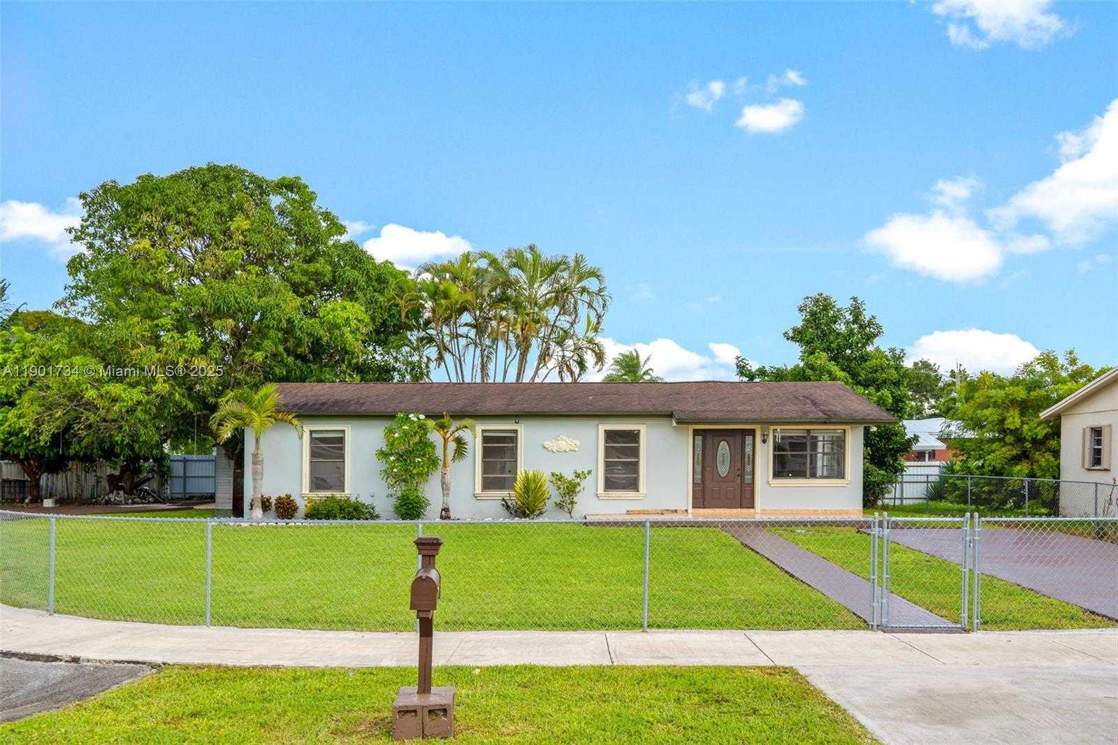 Small Image of 15411 SOUTH WEST 305TH ST, Homestead Number 29