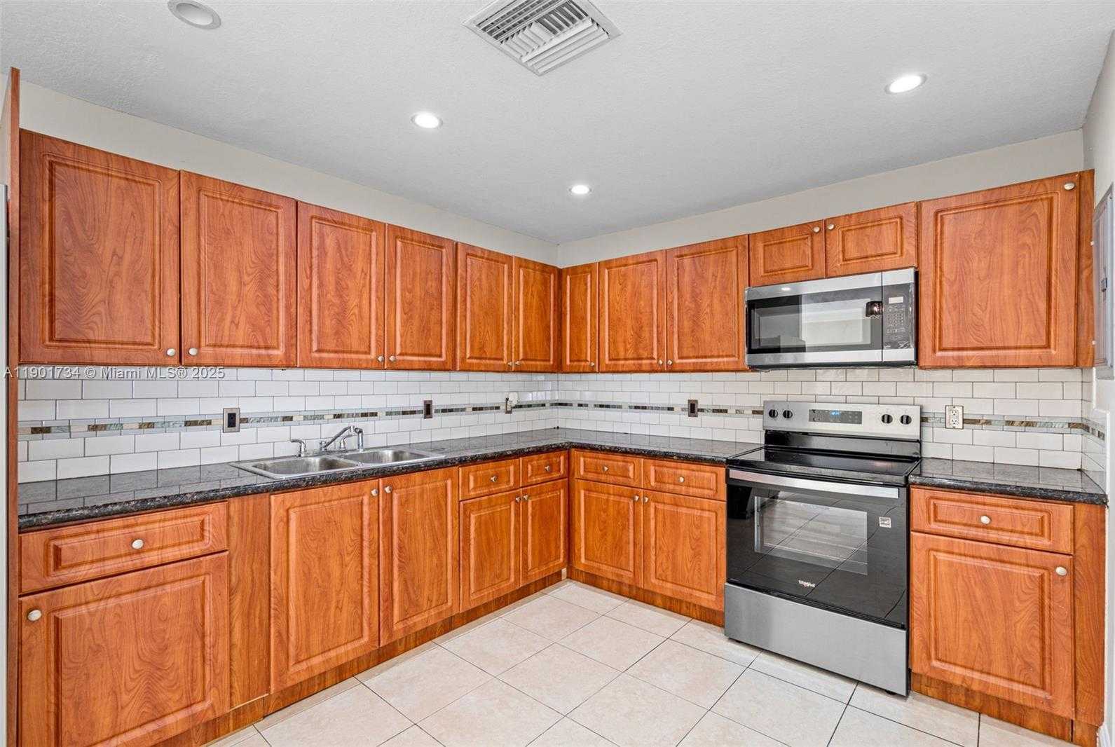 Small Image of 15411 SOUTH WEST 305TH ST, Homestead Number 8
